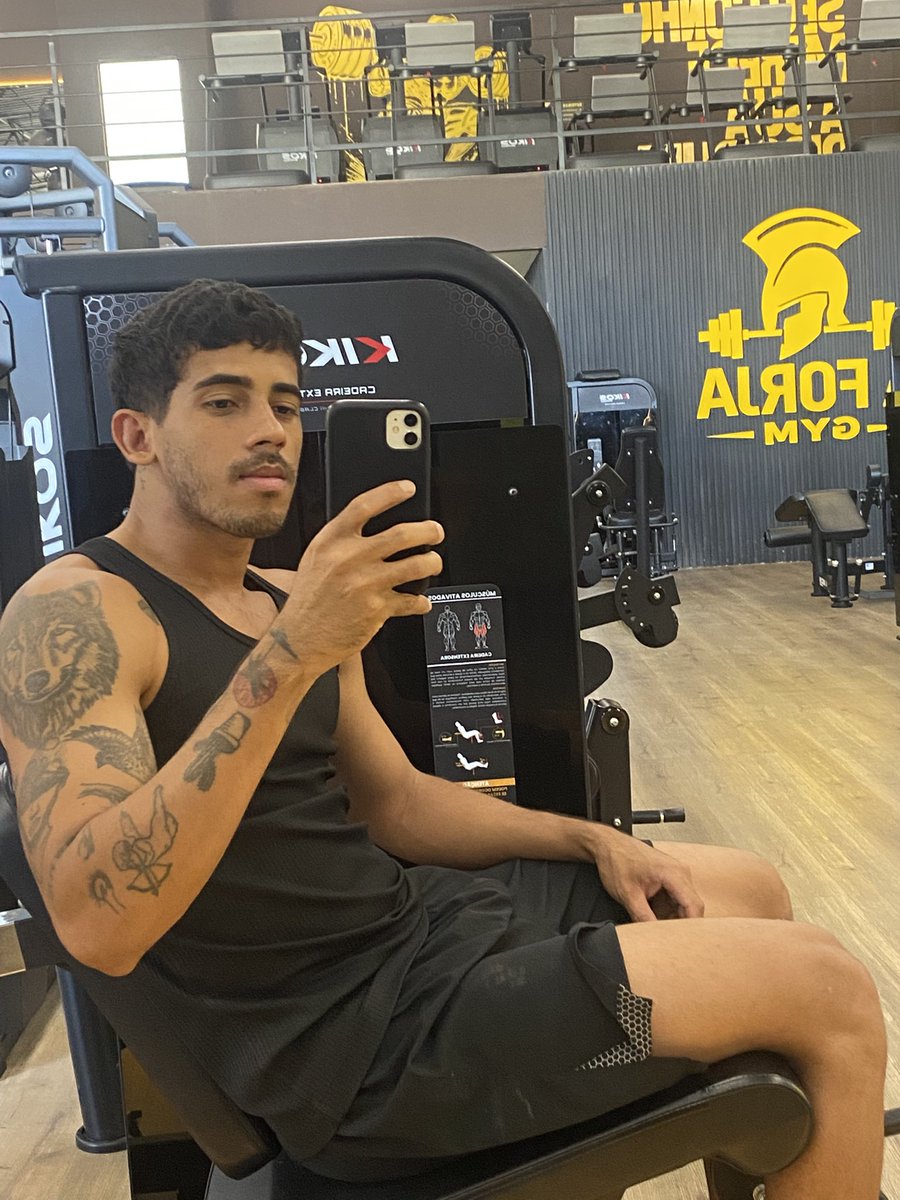 Soaresvlv's tweet photo. Atletas se valorizarem ! Pegar peso não é fácil 🔥💪 https://t.co/zcOqu5B92d