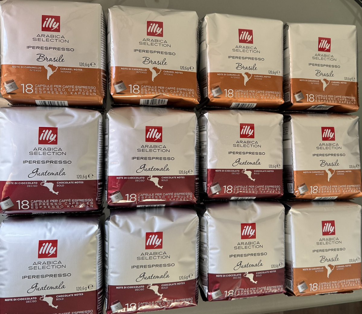 itamihawk's tweet photo. J’ai refais mes réserves de café https://t.co/OuA8r3DIBB