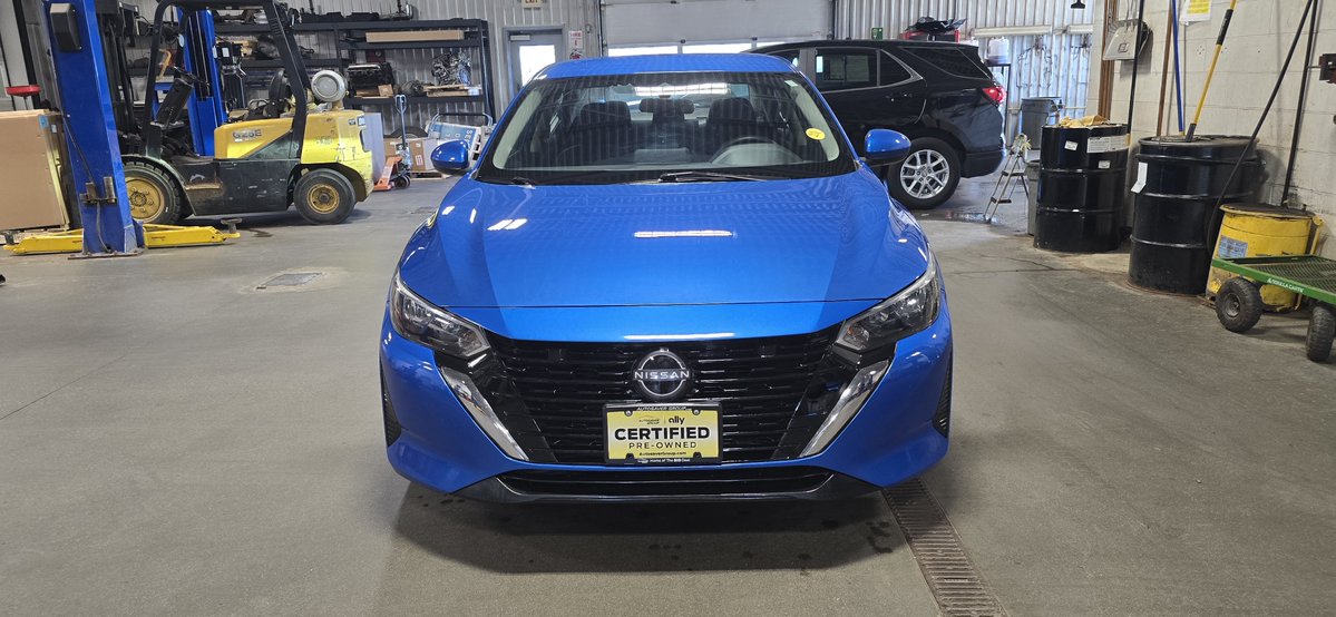 LittletonChevy's tweet photo. The Nissan Sentras we have got in have been selling very well so we picked up a few more. Check out this 2025 Nissan Sentra with 49,000 miles. All of this for $19,995. Click the link for more information...https://t.co/MBcvjb0FgT 603.444.1999 #ExperienceTheDifference https://t.co/FhryRNva2U