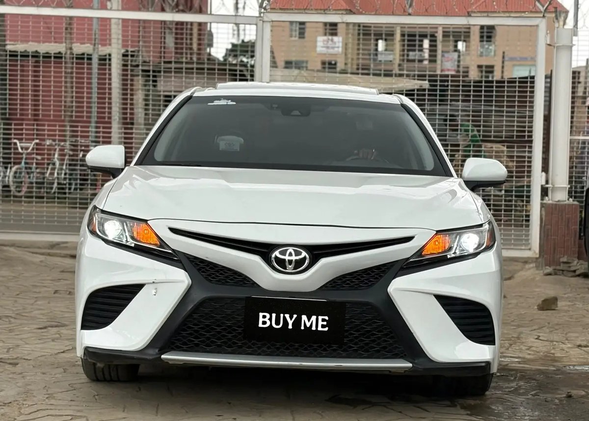 MarylinOlegg2's tweet photo. 2018 Toyota Camry SE, foreign used. Leather interior, accident-free, navigation screen with reverse camera, sunroof. Price: NGN 27, 500, 000. Car loan available with 50% down payment. Refer a buyer and earn. Mobile: 07067660508 https://t.co/rbIaXit2Xh