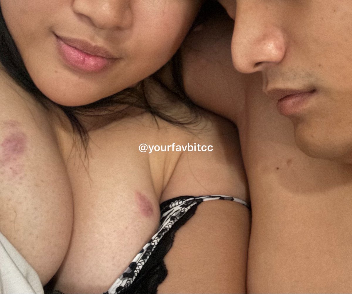 yourfavbitcc's tweet photo. The art and the (sleeping) artist https://t.co/sHsTRXYTE9