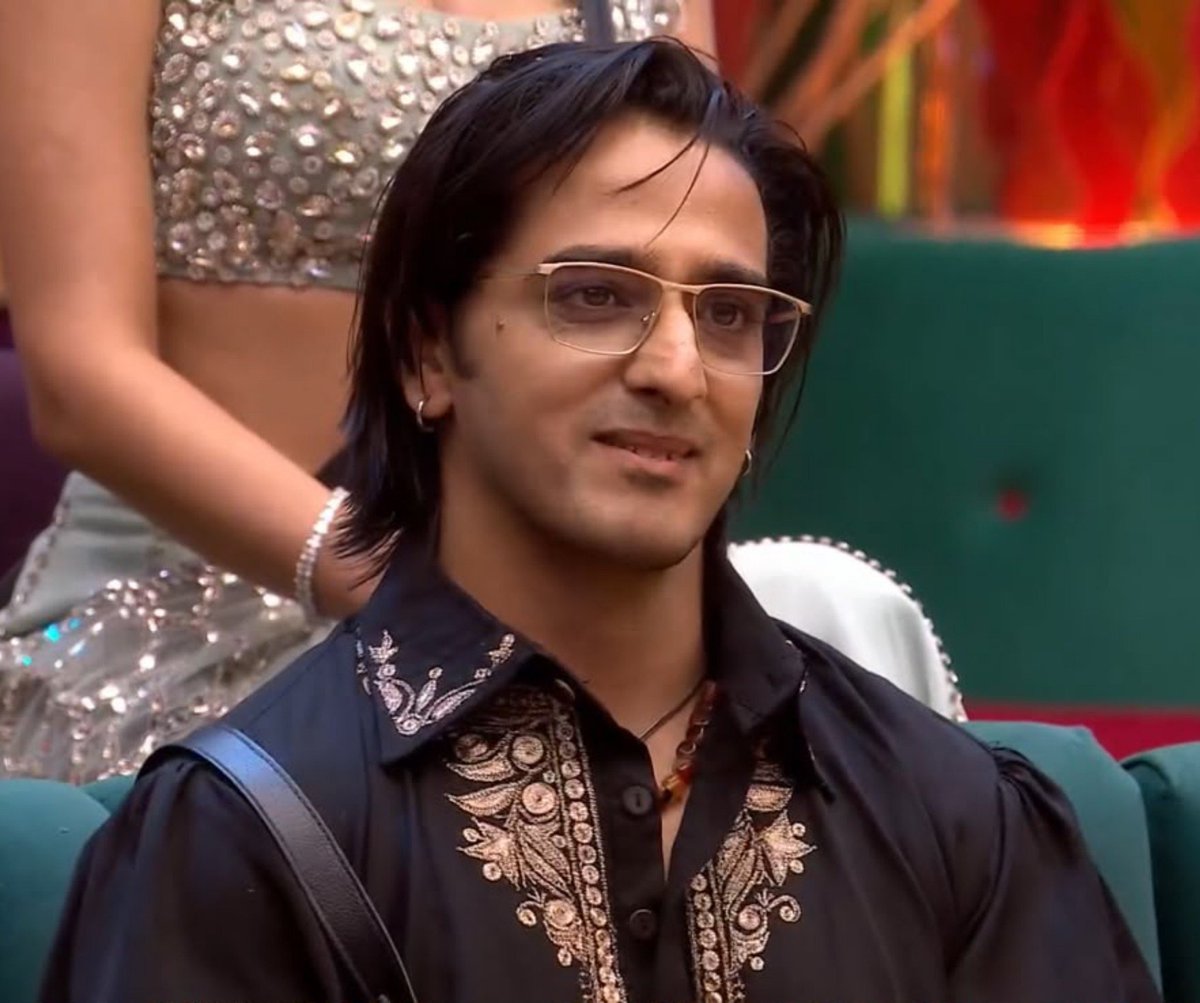 TheNakedLoki's tweet photo. Clean Shave Swami Om.
#BB20 #Biggboss20 https://t.co/PrCq4dKBPm