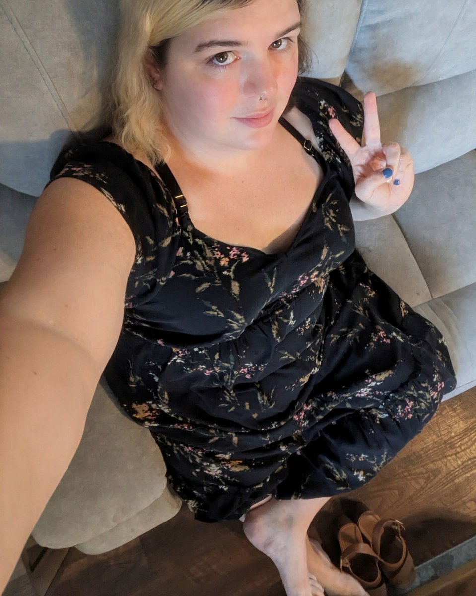 Zarathyst's tweet photo. Good afternoon, babe. I hope you are still causing problems on purpose for bad people. ♥️ https://t.co/N0MSR9wgoH