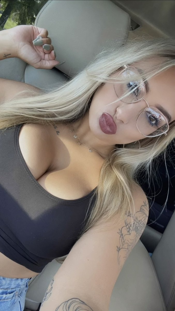Insta_Babes__'s tweet photo. @babyjack67 submitted his aunt Sarah https://t.co/Go2BF3vvY1