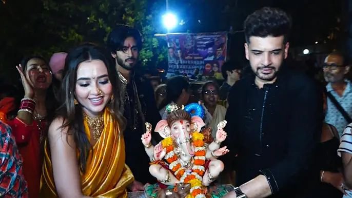 Apexa_26's tweet photo. Ganpati bappa morya 🙏❤️ https://t.co/JioQP9EUDJ