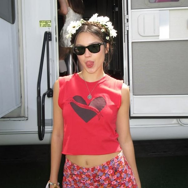 livshabit's tweet photo. me when im the coolest girl ever https://t.co/zVrsVtgylt