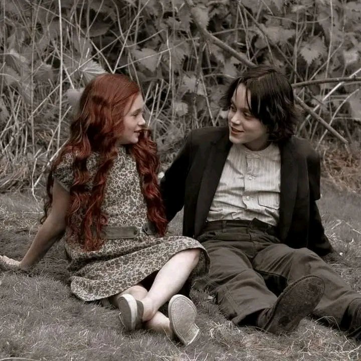Kieran10x's tweet photo. Lily Evans and Severus Snape had been inseparable long before Hogwarts. They found comfort in each other when neither of them felt like they belonged anywhere else.

But Hogwarts changed them.

Lily joined Gryffindor. Snape joined Slytherin and became increasingly drawn to dark magic and pure blood ideology. At the same time, James Potter and Sirius Black repeatedly bullied him, feeding his anger and bitterness.

Lily tried to understand him, but there came a point where she could no longer accept the choices he was making.

Then, in their fifth year, everything fell apart.

After James publicly humiliated him, Snape lashed out and called Lily a "Mudblood."

That was the moment Lily finally walked away.

It wasn’t simply because they ended up in different houses. It was because the boy she had once trusted was becoming someone whose beliefs and actions she could no longer accept.

Snape never truly recovered from losing her. His regret followed him for the rest of his life, and his love for Lily ultimately shaped the choices he made afterward.

Their friendship didn’t end because they stopped caring.

It ended because, somewhere along the way, Snape became someone Lily could no longer stand beside.