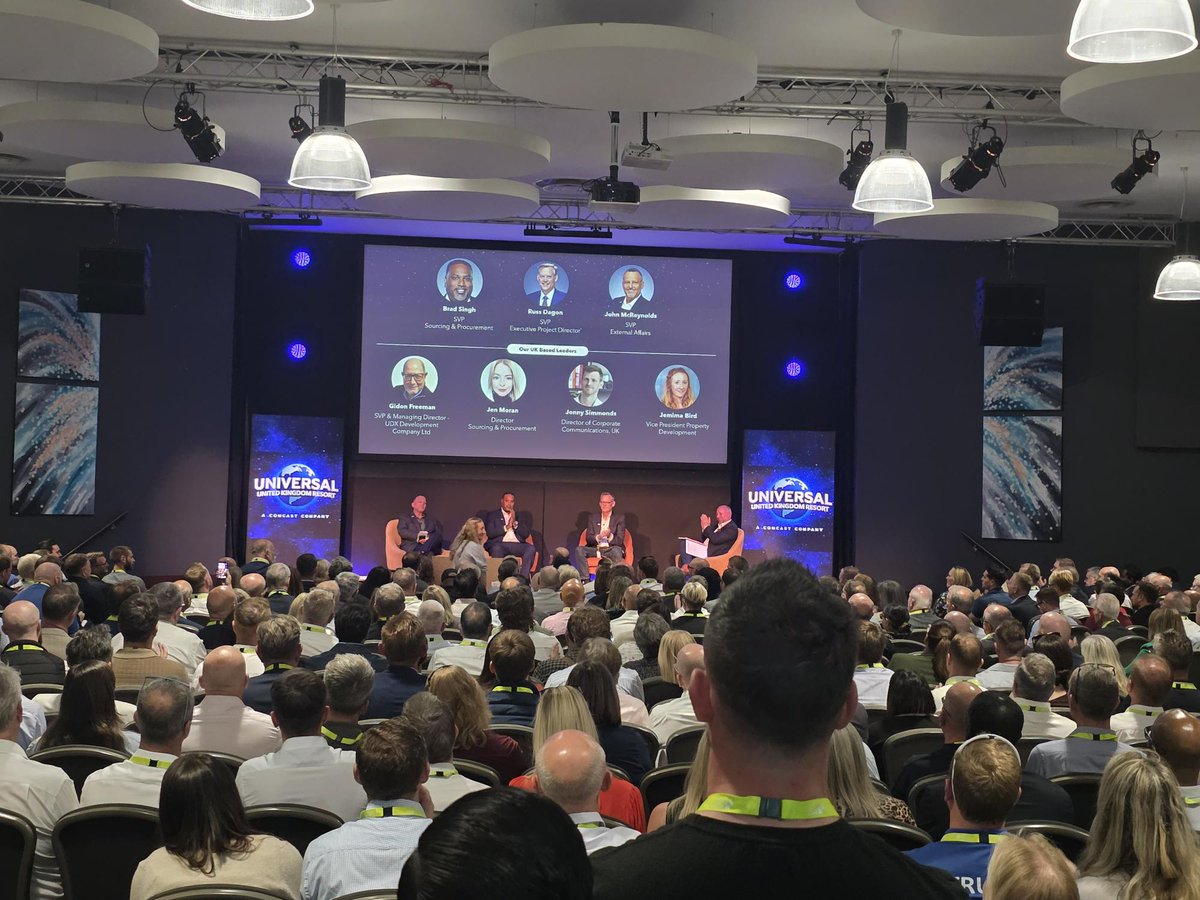 RelocationWoman's tweet photo. Our team went to a Universal Studios event in Bedford for suppliers and prospective suppliers. Had some great conversations with Universal Studios executives. https://t.co/3leY2vjIrm  #UniversalstudiosUK #globalmobility #Bedford #UK #London #Relocation https://t.co/MWUIsjKd9q