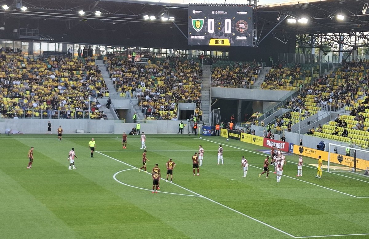 Futbolowamama's tweet photo. Na Arenie Katowice dziś zwyciestwo 🟡🟢⚫️💪
✔️ 3️⃣ PKT
⛳️ @_Ekstraklasa_
📆 19.09.2026
⏰️ 17:30
⚽️ @_GKSKatowice_ 🔛 @KSCracoviaSA
🥅 3️⃣🔁2️⃣
#GKSCRA
#GieKSaTwitter
#groundhopping
#kibice
#polscykibice
#Ekstraklasa
#GKSKatowice
#Cracovia https://t.co/kDgQRFh5iO