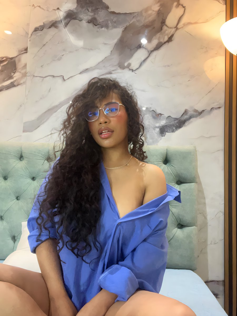 SaraVasque25's tweet photo. 🤎👑Hello 
@chaturbate 
LIVE NOW:  https://t.co/Z0VSuCa7IG

@cbcams @CBwebcams @camofchaturbate @clubchaturbate  @ChaturbateBabes @cbupdatenews @CBwebcams @ur_bate 
@cb_explorer @chaturbateGolds @Chaturbate_Pro @chaturbateLATIN 

#RT https://t.co/6jQyIZVYhu