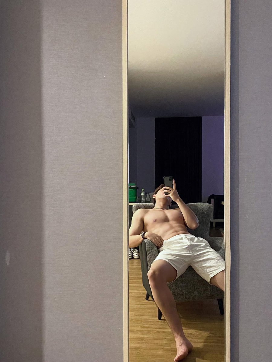 hee_iamm's tweet photo. Ai có ảnh của ông này không
Hồi xưa lộ mà không hot lắm, giờ kiếm lại không thấy nữa https://t.co/ylhRjCEbfP