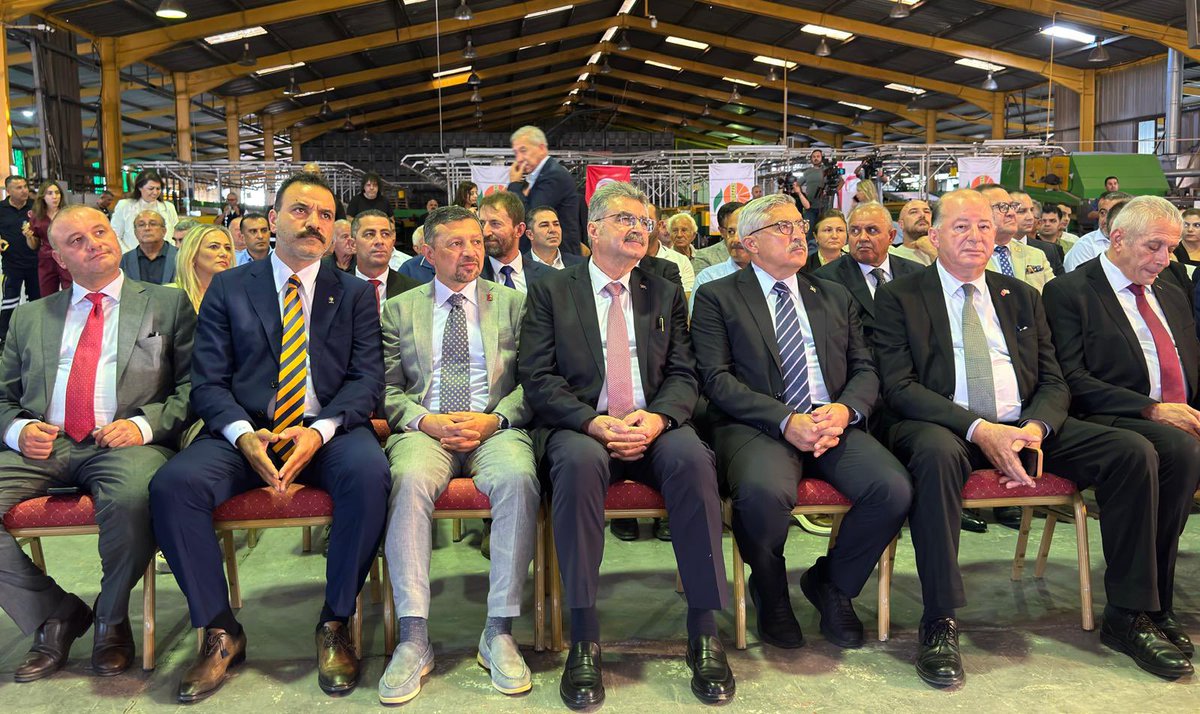 HuseyinYayman's tweet photo. 📍 KKTC

Cumhurbaşkanı Yardımcımız Sayın @_cevdetyilmaz ile birlikte KKTC’de gerçekleştirdiğimiz temaslarımızı bugün tamamladık.

Gençlik ve Spor Bakanımız Sayın @OA_BAK ’ın katılımıyla Yeni Atatürk Stadyumu ve Çok Amaçlı Spor Kompleksi Lansmanı’nı gerçekleştirdik.

Ardından Güzelyurt’a geçerek Soğuk Hava Deposu’nun açılışını gerçekleştirdik.

Kuzey Kıbrıs Türk Cumhuriyeti’nin kalkınmasına, üretimine ve geleceğine katkı sunacak yatırımların hayırlı olmasını diliyorum.