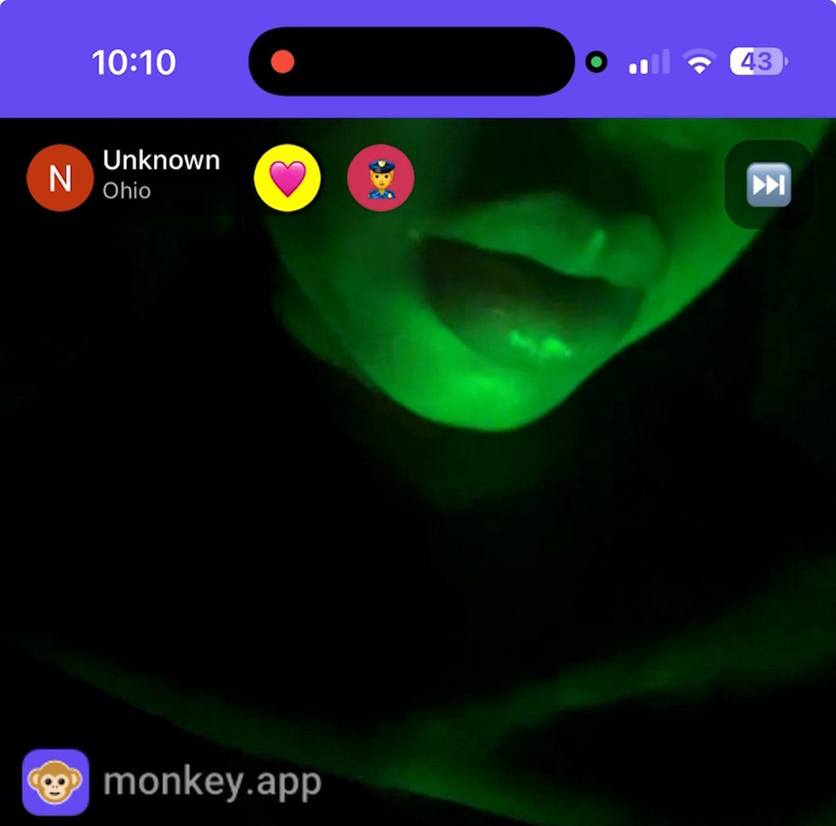browny44's tweet photo. Young a$$ on monkey app with them fat a$$ lips 👄 you know what you doing good girl #creepshot #thot #candid #hs #blackthot #bbc https://t.co/VQK96HKEl0