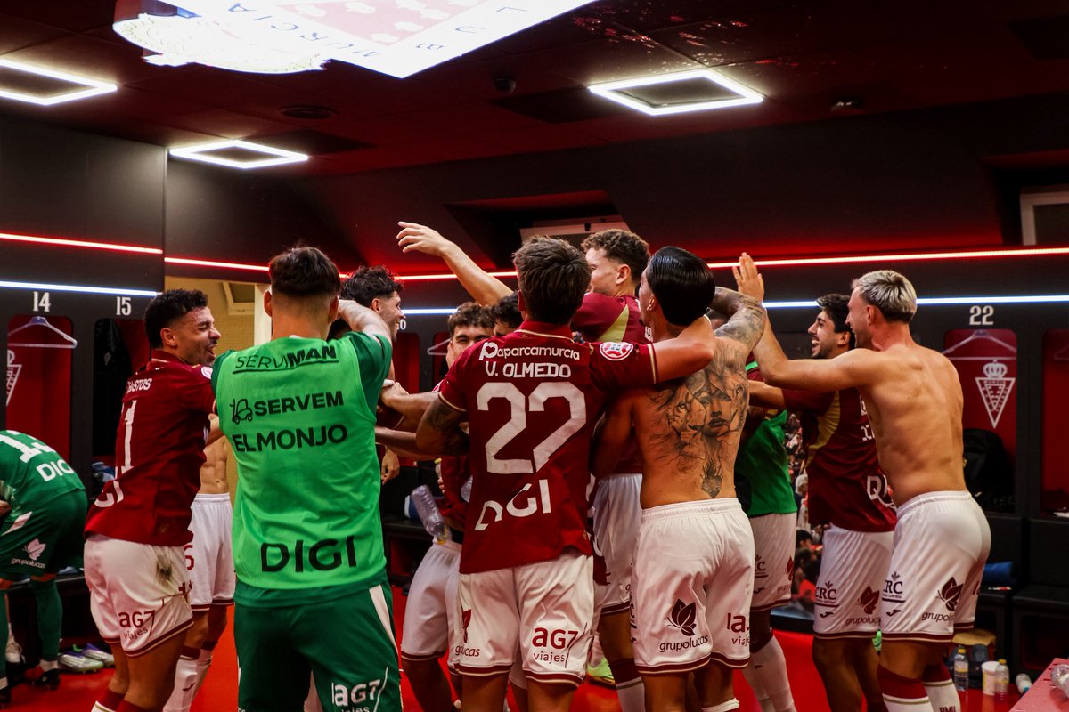 realmurciacfsad's tweet photo. 🫂❤️ ¡¡¡𝑪𝑶𝑵 𝑬𝑳𝑳𝑶𝑺 𝑨 𝑴𝑼𝑬𝑹𝑻𝑬!!! https://t.co/vHwRqloaFm