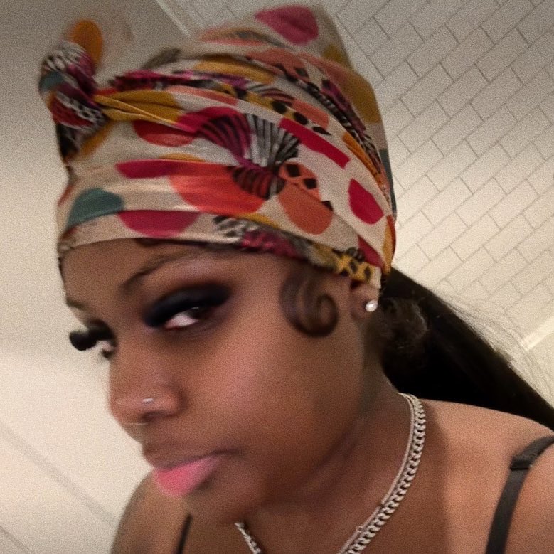 chxblxx's tweet photo. lash set fresh off the wake up! https://t.co/FVoKTmOAyv