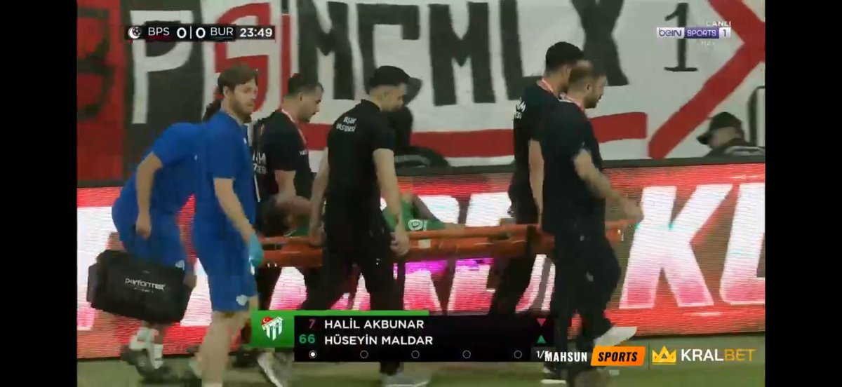 BatmanOil's tweet photo. @BursasporSk En iyi oyuncularını miktik ne şehit ne gazi puahahah sıra inacuda https://t.co/3qjI8J0Sfr