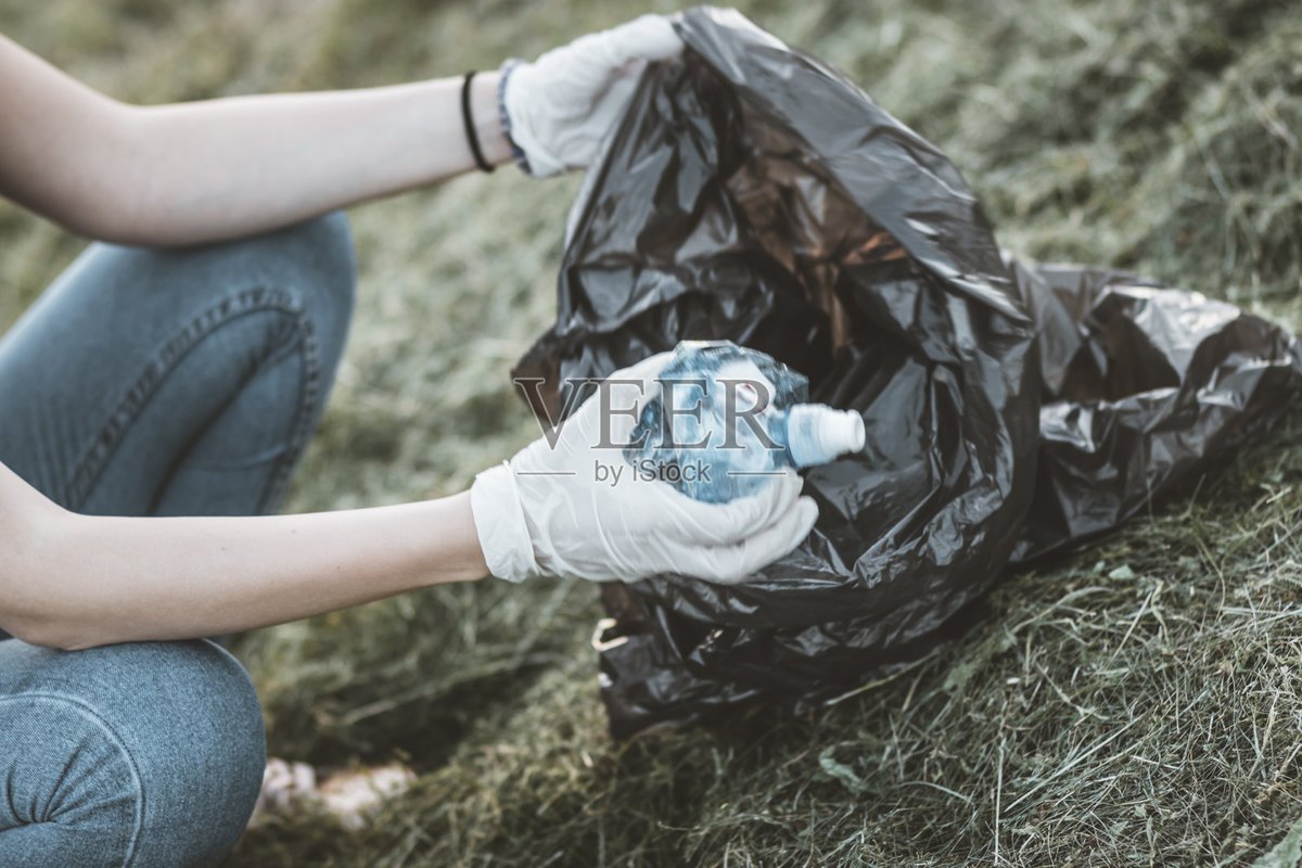 berrw149176's tweet photo. Our neighborhood's Spring Clean-Up Day is this Sat, 9AM at Central Park! Bring gloves u0026 bags—join us to spruce up our block, grab free snacks, and meet neighbors! https://t.co/gKkLRQtHNS
