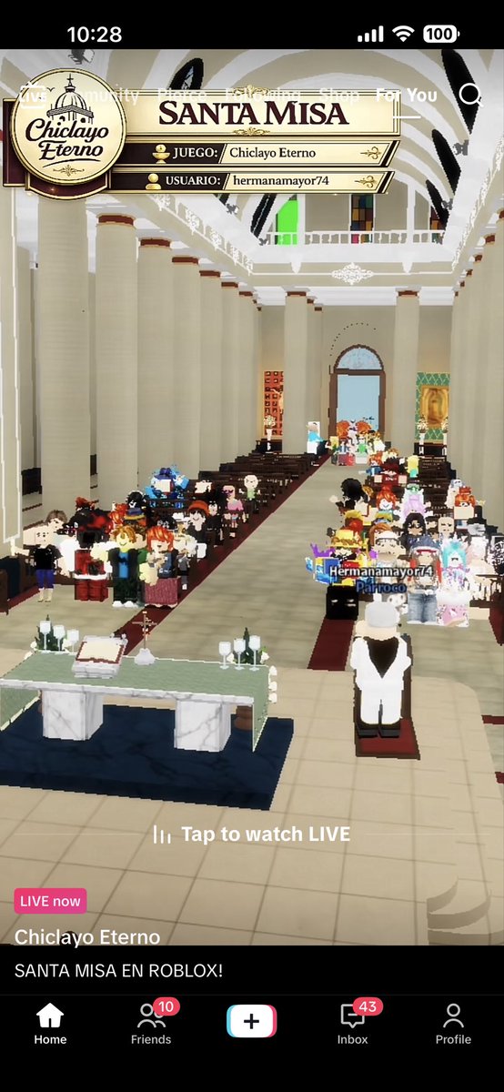 LivingRezGirl's tweet photo. they’re having mass on Roblox.. I love it https://t.co/wOYt6IywCj