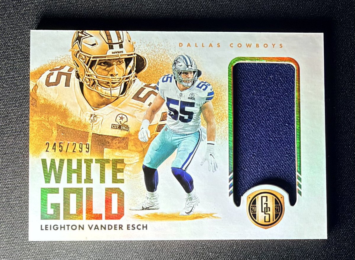 Vault_214's tweet photo. Leighton Vander Esch ✭ 

#VaultCard https://t.co/jXqb6eNkMO