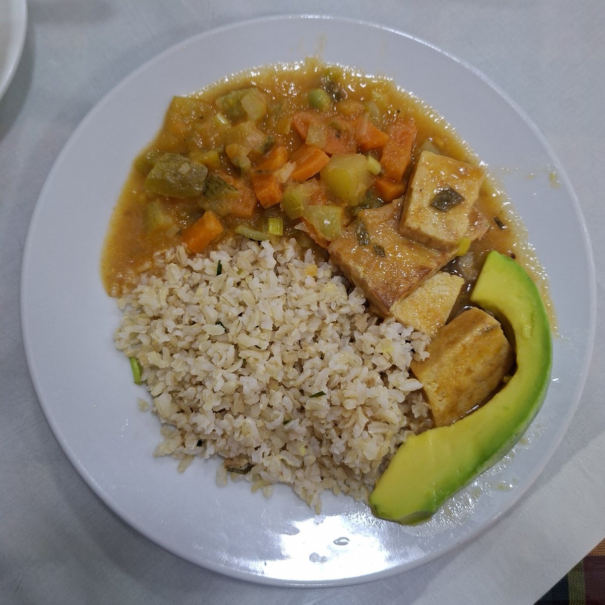 onroderlic's tweet photo. Today's omad, I estimated 1000 with the soup. I want to kill myself but I promised to walk at least 15k steps today https://t.co/5hKahVh4Cp