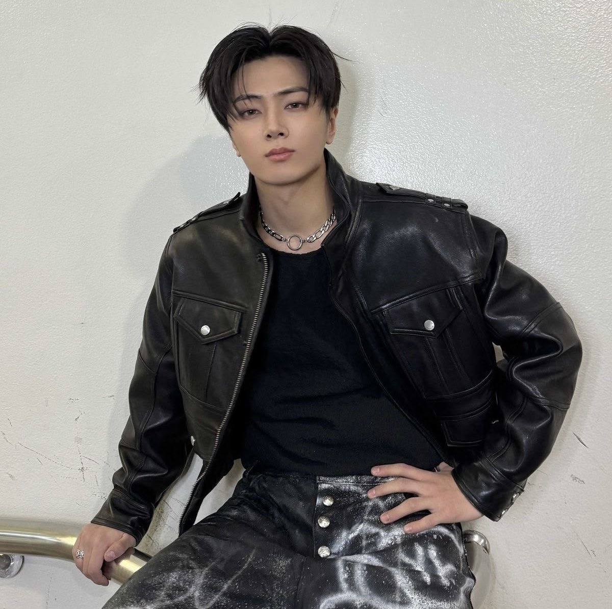 hopelessogari's tweet photo. 🚨 Breaking News

Jay Park from the famous K-pop group ENHYPEN has entered the Guinness World Records after his latest fancall, becoming the person women have wanted to marry the most lately. We congratulate him and want to tell the woman he is going to marry, right now, just how lucky she is.