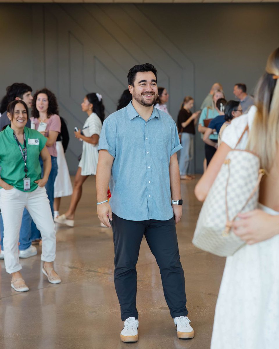lpconnect's tweet photo. There’s more to your weekend.
Real community. Worship that resets your perspective. Truth you can take into Monday.

Make God the priority of your weekend.

➡️ Click the link for service times and locations. https://t.co/NytNpzPB3n https://t.co/gkcAoHJtUa