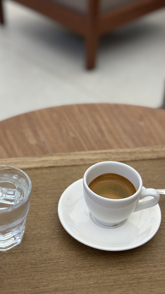 Cabriniq8's tweet photo. مساء الخير.. 

اسبريسو ☕️ https://t.co/mo4x3NYkX2