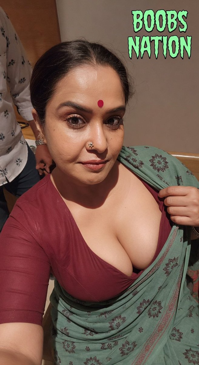 MAXITRIBUTER's tweet photo. Ahhhh pragathi enna melons di 🍆💦💦
Madi la padutu paal kudukanum di shhh.
#pragathi #PragathiMahavadiHot #BoobsNation #CleavageQueen #PragathiMahavadiBoobs #SareeHot #DesiThirstTrap #BigBoobsIndia 🥵💦🔥🍒😈 https://t.co/ybSZpNdzkt
