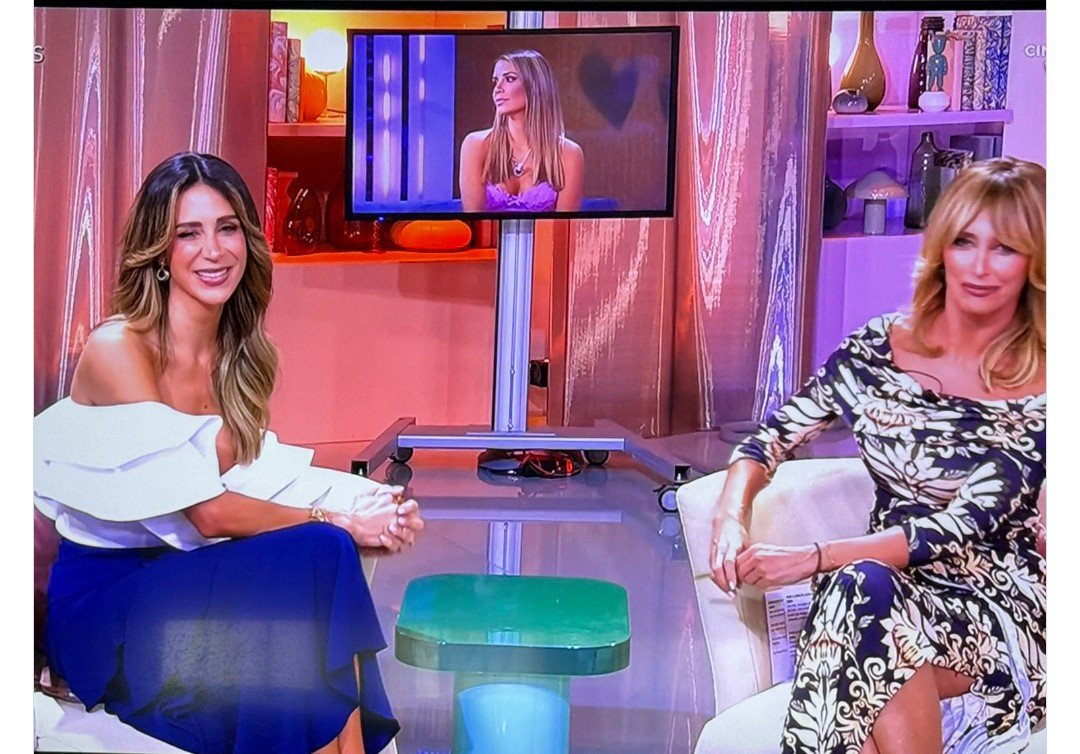 Sandra956090's tweet photo. Menudo sorpresón , Cristina Porta colaboradora en #Fiesta19S  Como siempre maravillosa 👏👏 🤍
#CrisPorta19S #TeamPorta https://t.co/zF8IxXgKaL