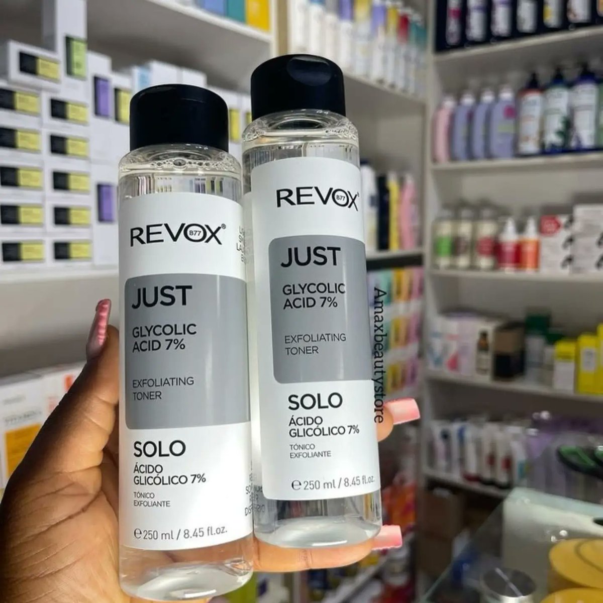 TemikaDayan's tweet photo. REVVOX Glycolic Acid 7% Exfoliating Toner

Glowing skin starts with the right skincare 💕
Price: 35, 000/=
DM/WhatsApp to order now! https://t.co/7qgLuNHe4i