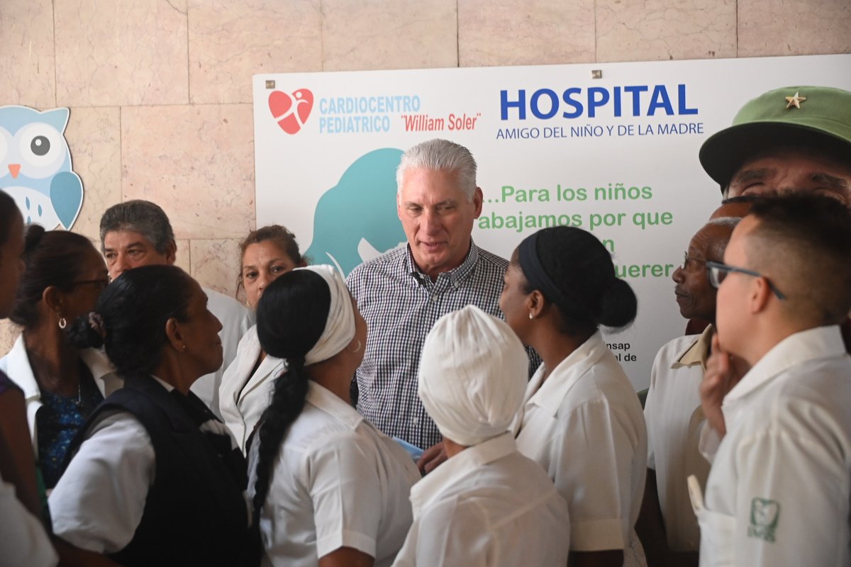 DiazCanelB's tweet photo. Ayer visitamos el hospital William Soler, un referente de la atención a las cardiopatías infantiles en #Cuba. Vi un colectivo que, pese al #BloqueoGenocida, no se ha dejado derrotar y se reinventa para cuidar a nuestros niños. Es el heroísmo cotidiano del sistema de salud cubano. https://t.co/HiRFEsGdeV