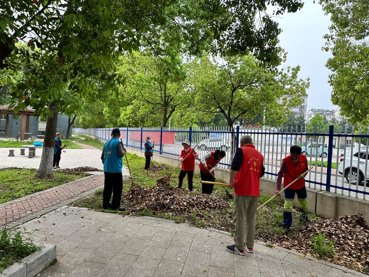peppi446847's tweet photo. Local neighborhood clean-up day this Sat (9am-12pm) at Central Park! Grab gloves u0026 bags, let’s spruce up our community together. Free snacks for all volunteers~ https://t.co/A4jFDhWvQh