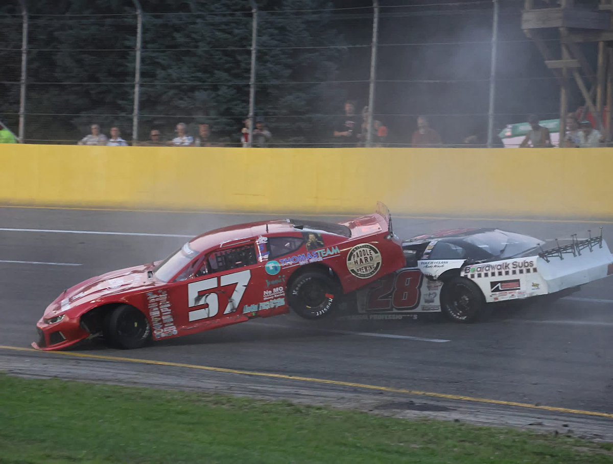 BerlinRaceway's tweet photo. Uh oh! 

📸: Tammy Frye - Geurink https://t.co/GIpwoupzcO