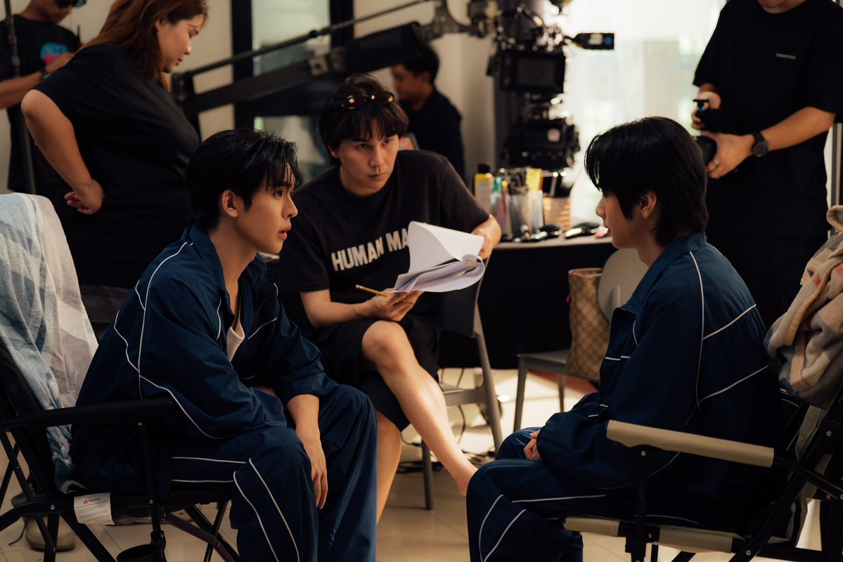 klaryder92's tweet photo. ไหนเล่าหน่อย เป็นอย่างไรบ้างอีพีนี้
เล่าสู่กันฟังหน่อยได้ม่ะเพื่อน

MR FANBOY CHAPTER 4
#MrFanboyEP4 https://t.co/F6hbaU7yhD