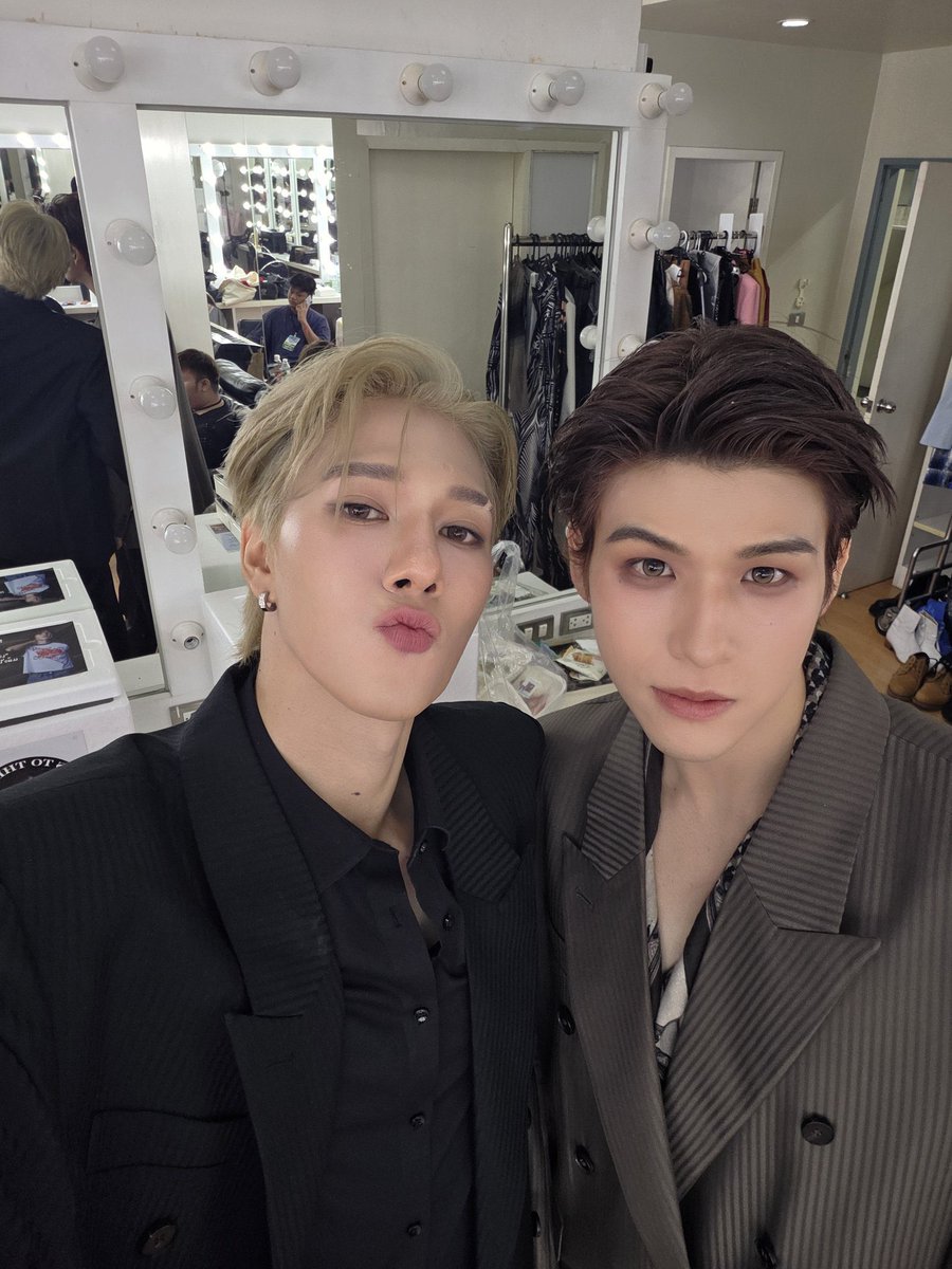 nzzwwnz's tweet photo. พี่นิคล้องแขนสกายหรอ ป๊าดดดด จุ๊ๆๆๆๆๆๆๆๆๆ😭😭😭😭😭😭😭😭😭😭😭😭😭😗😗😗😗😗😗😗😗😗😗😗😗😗😗😗😗😗😗😗 https://t.co/z7z5VW6jLf