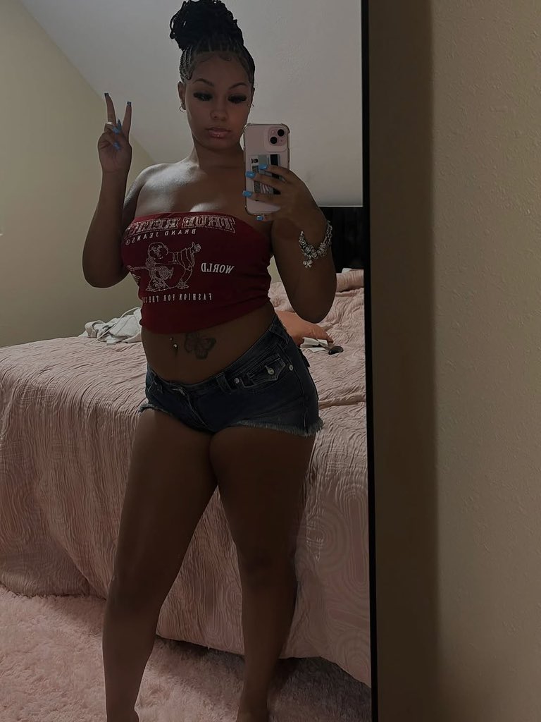 Theerealkdbaby's tweet photo. 😩💋 https://t.co/mY9P5SGHIX