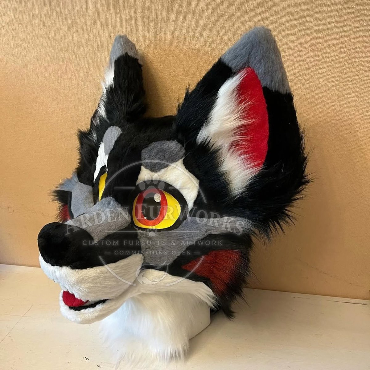 ArdenFurWorks's tweet photo. 🖤🐺Premade wolf fursuit mini partial🐺🖤

3D printed eyes

Handcrafted with lots of love

super soft

Has neck fur

lined

Luxury faux fur

Head, paws and tail

#furry #fursuit #fursuitforsale #furryhead #fursuitpartial #foxfursuit #wolf #fursuit https://t.co/8JbYmNqQJK