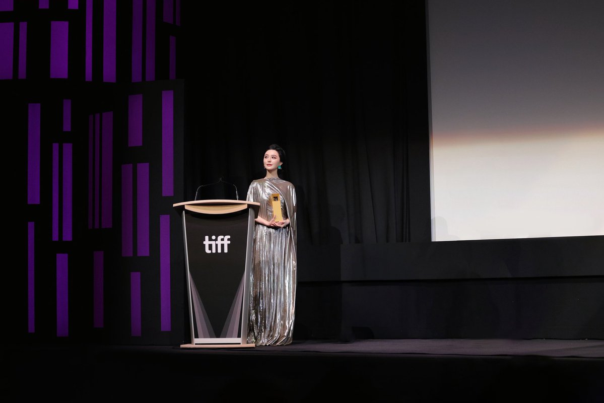realBingbingFan's tweet photo. Thank you, Cameron Bailey and @TIFF_NET, for the TIFF Special Tribute Award.
My heart is full, and my journey continues. ❤ https://t.co/93HVtIIxEm