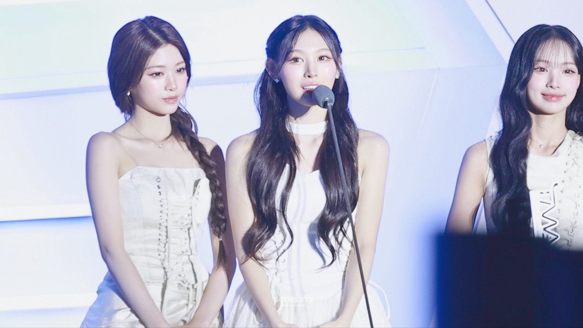 SCENE_373's tweet photo. [4K] RESCENE MINAMI 리센느 미나미 - 수상, 260919 TMA

[4K] 🔗https://t.co/3MZCCvmrEq

#리센느 #RESCENE #リセンヌ
#미나미 #MINAMI #ミナミ https://t.co/hCVWsZ3v0H