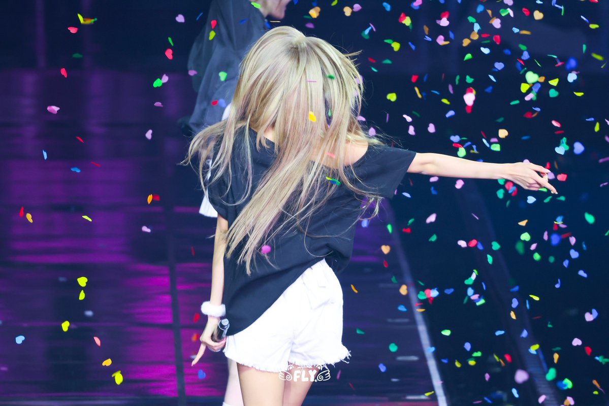 flyto_jjung's tweet photo. 🥹🫂 https://t.co/vxoBlxSDiB