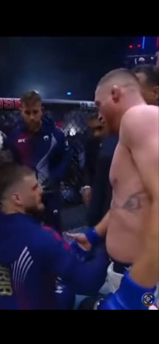 evann_fr's tweet photo. @kevlxn @TripleC_MMA @MMAJOEYC Please god answer this picture or you will look so dumb https://t.co/7zLb6ffLUS
