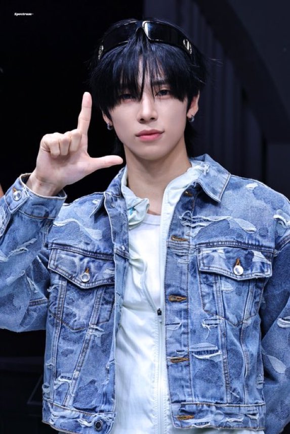 yjunbestboy's tweet photo. so geon mandou avisar #fazoL https://t.co/eDH0OOnaaR