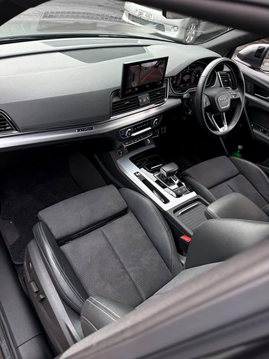 Romayengonhdg's tweet photo. AUDI Q5 S-LINE COUPE QUATTRO 2021
2.0 LTR DIESEL
Ugx 175million 
0705132341 0779520065 https://t.co/QTY3mbmc05