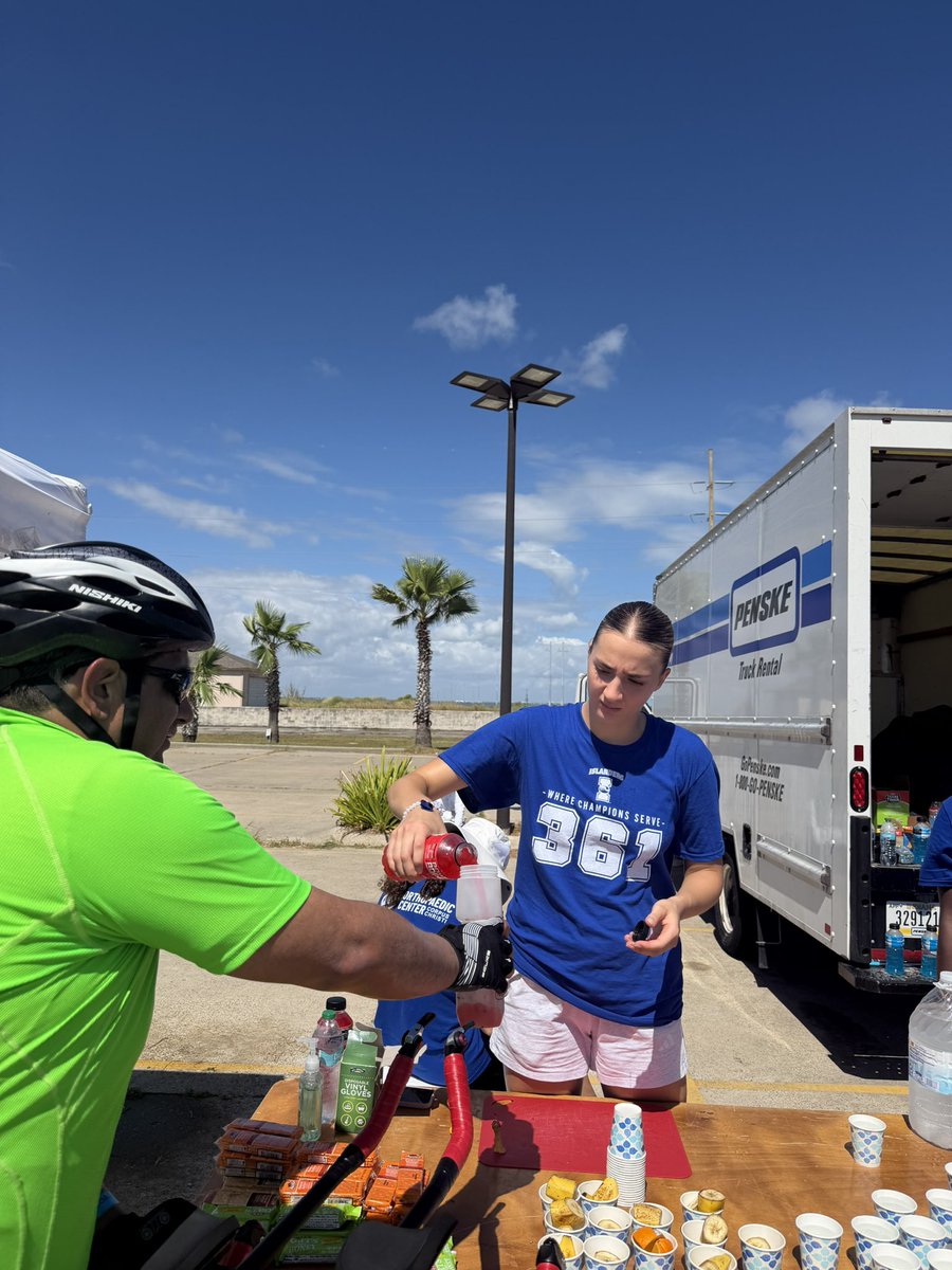 Islanders_WBB's tweet photo. Conquered The Coast 2026!🚴‍♀️

Proud to cheer on and refuel all the riders today.

Off the court and out in the community doing what we love, keeping the energy high, handing out hydration, and supporting everyone taking on the coast.🤙💙

#ShakasUp https://t.co/iSAn6CL0Dm