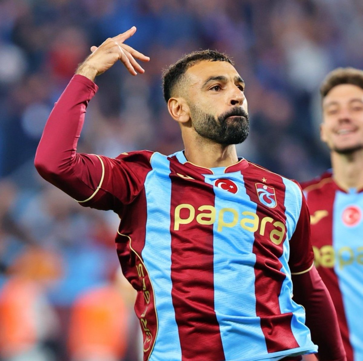 FanrizoRomario's tweet photo. 🚨BREAKİNG NEWS| Mo Salah scores goals against Galatasaray as if he were mocking them.🔥
🔵🔴

#TSvGS https://t.co/nX7h1YhCPe