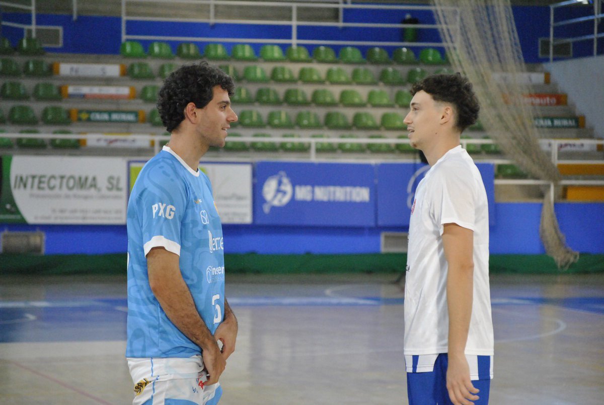 baloncestoSDP's tweet photo. 👋 ¡Bienvenidos a Ponferrada, @CLUBPEIXEGALEGO!

#25AñosCDP #SomosSDP https://t.co/qV3MHp24b6