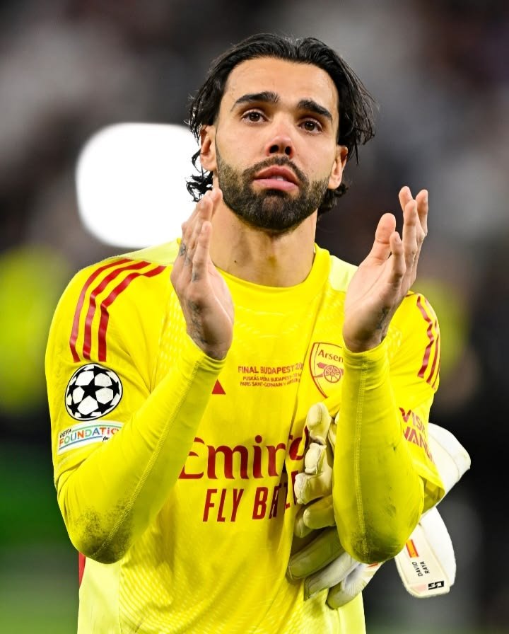 V_the_cityzen's tweet photo. 2 goals conceded      3 goals conceded
this season                   against Brighton https://t.co/IuEtkD5Ugi