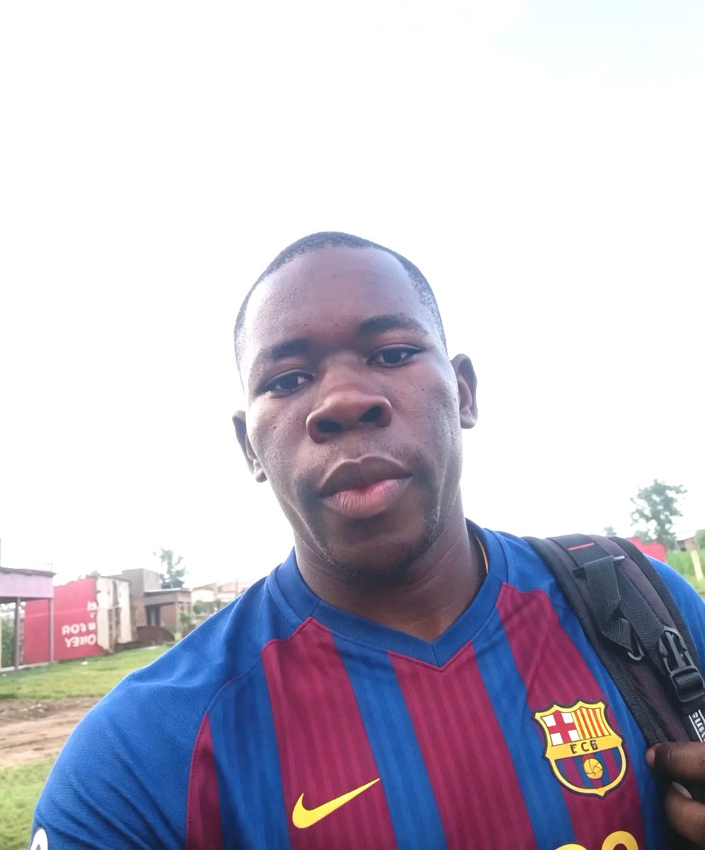 alexkiko18's tweet photo. It's Match day 
Barcelona Fc take on Sevilla
What is your say on this one?? https://t.co/YiDqflC405