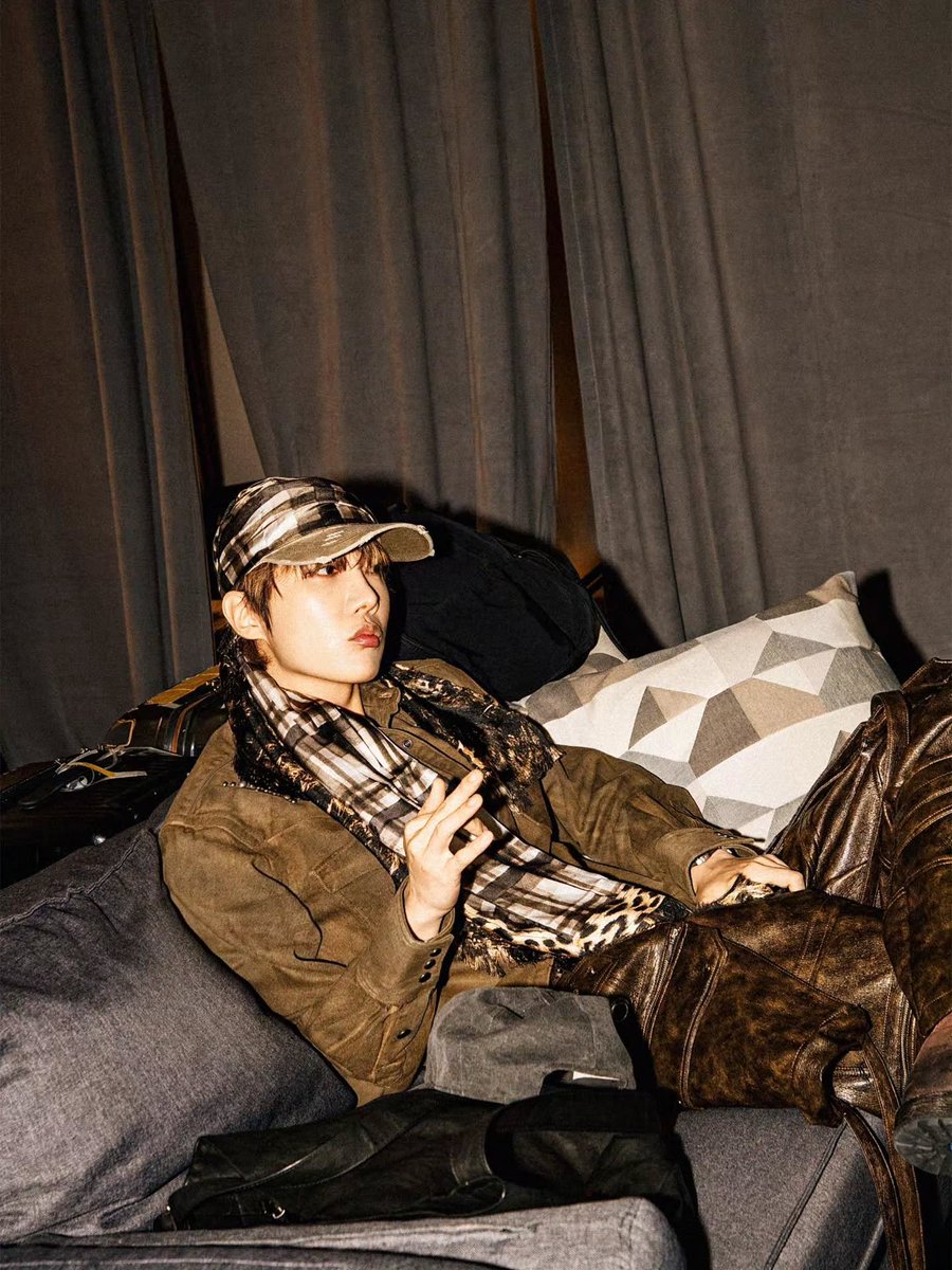 dalbit_bangtan's tweet photo. 📸 INSTAGRAM

J-Hope post:
i❤️‍🔥📻 https://t.co/etGOS3nlhx