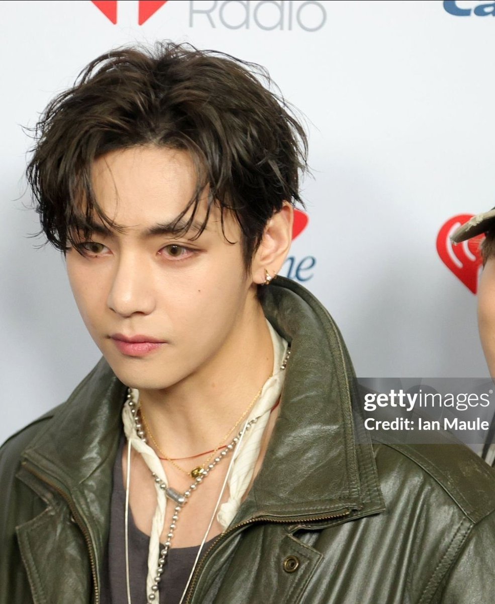 taehyvngpics's tweet photo. the getty images don't lie with this facecard. https://t.co/emvW69bcZY